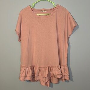 Women’s Easel Ruffle Bottom Vintage Style Top